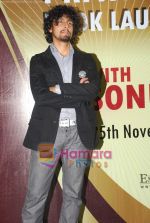 Sonu Nigam at the launch of Priya Kumar_s book in Mumbai on 25th Nov 2009 (10).jpg